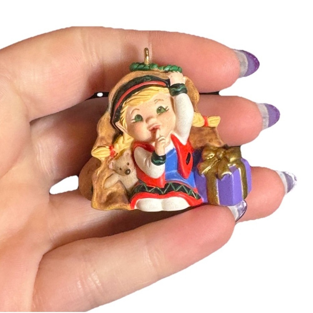 2001 Hallmark Keepsake Ornament Curius the Elf Christmas Collectible w Box